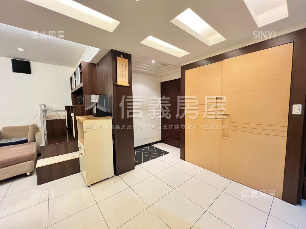 歐洲巴黎朝南三房車位房屋室內格局與周邊環境