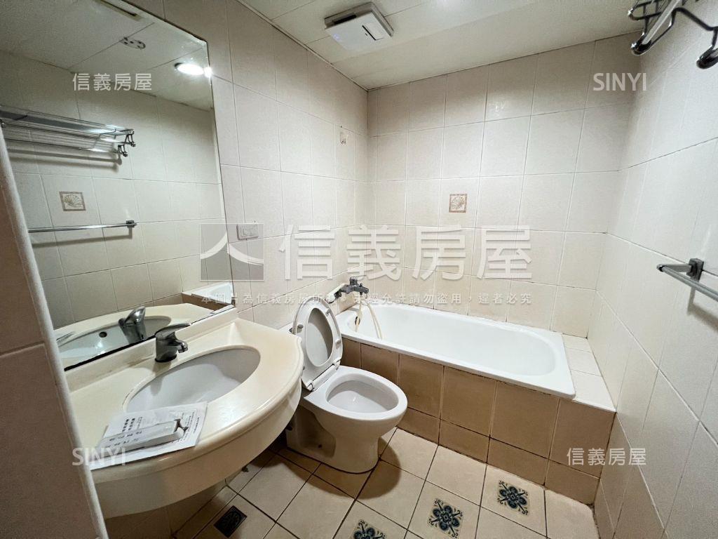 歐洲巴黎朝南三房車位房屋室內格局與周邊環境