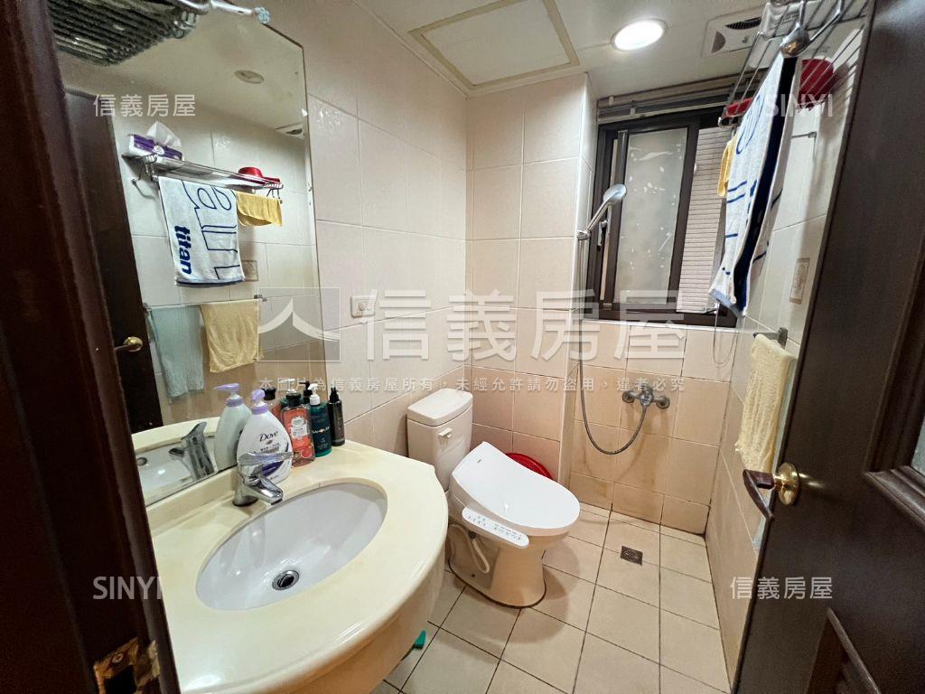 歐洲巴黎朝南三房車位房屋室內格局與周邊環境