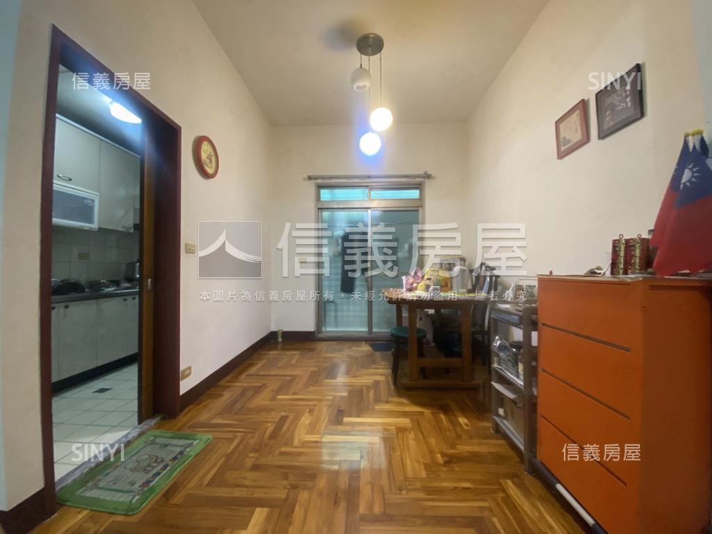 中崙新城一樓庭院戶房屋室內格局與周邊環境