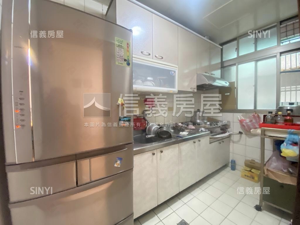 中崙新城一樓庭院戶房屋室內格局與周邊環境