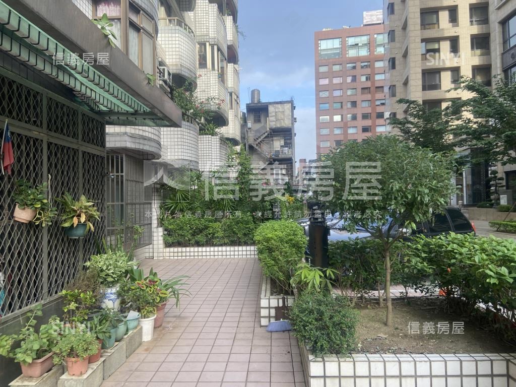 中崙新城一樓庭院戶房屋室內格局與周邊環境