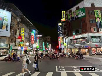 東寧路熱鬧金店面