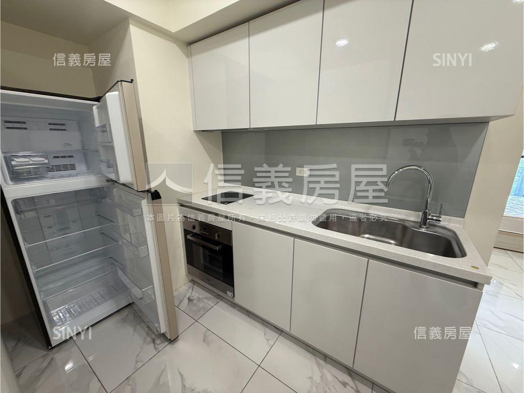 亞灣區雙面採光兩房車位房屋室內格局與周邊環境