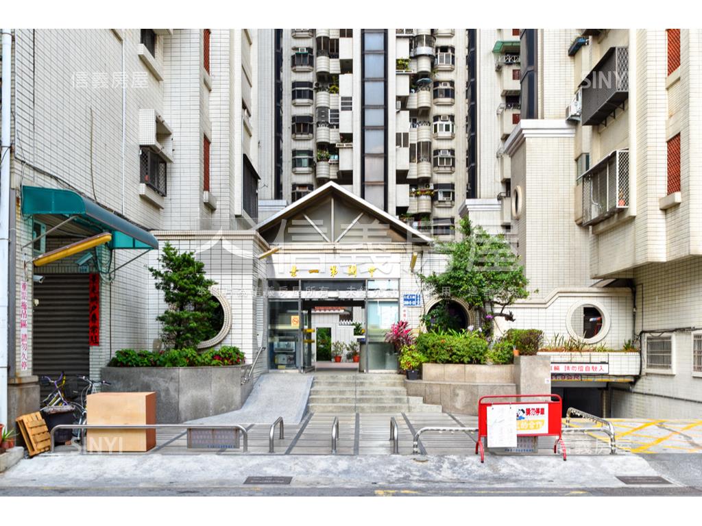 近市府四房平車房屋室內格局與周邊環境