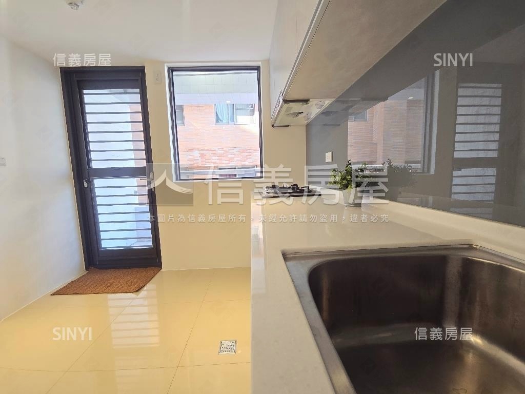 ㊖大業國中美三房附車位房屋室內格局與周邊環境