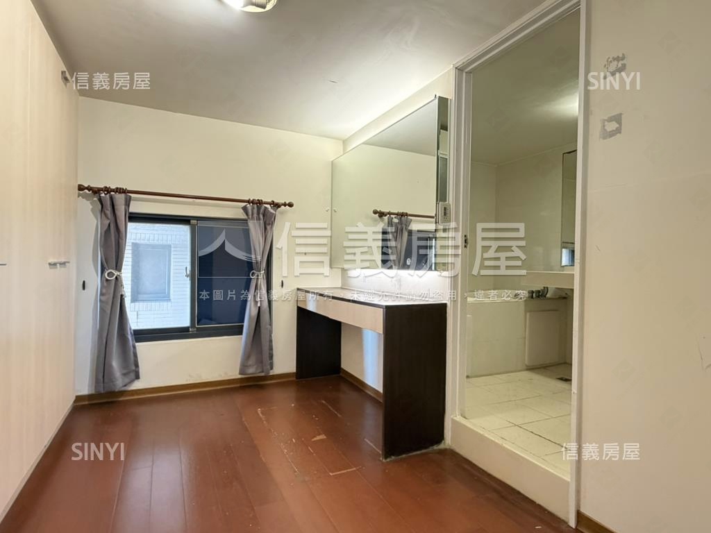 近八期震後四房高樓視野戶房屋室內格局與周邊環境