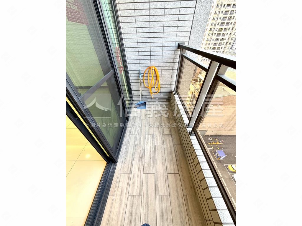 佳泰大崇德高樓三房平車房屋室內格局與周邊環境