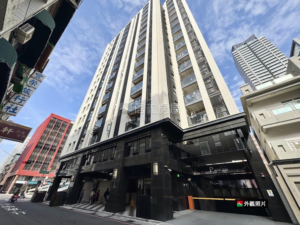前金捷運輕屋齡２房美宅房屋室內格局與周邊環境