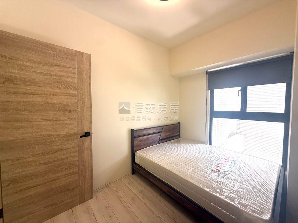 前金捷運輕屋齡２房美宅房屋室內格局與周邊環境