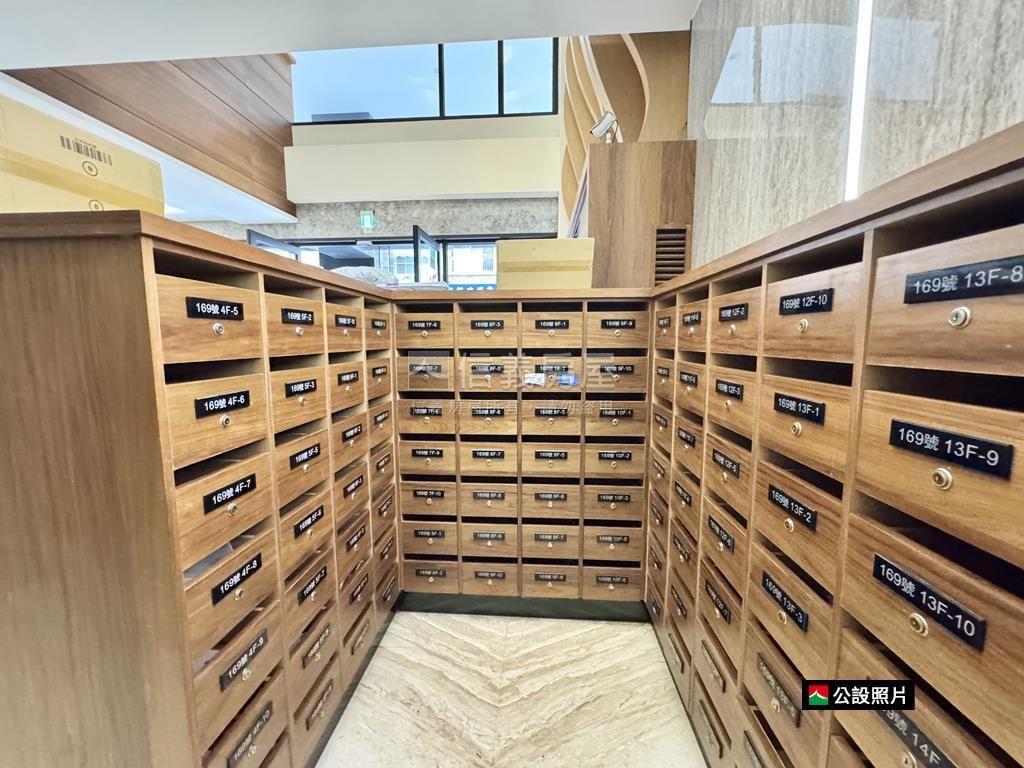前金捷運輕屋齡２房美宅房屋室內格局與周邊環境