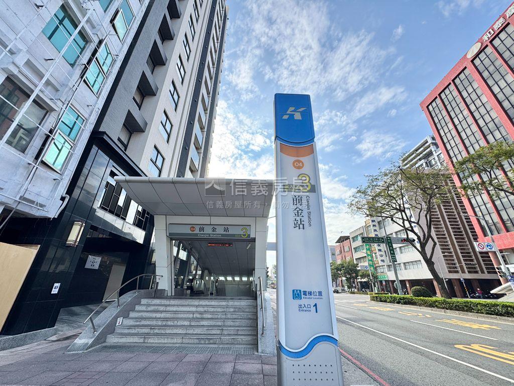前金捷運輕屋齡２房美宅房屋室內格局與周邊環境