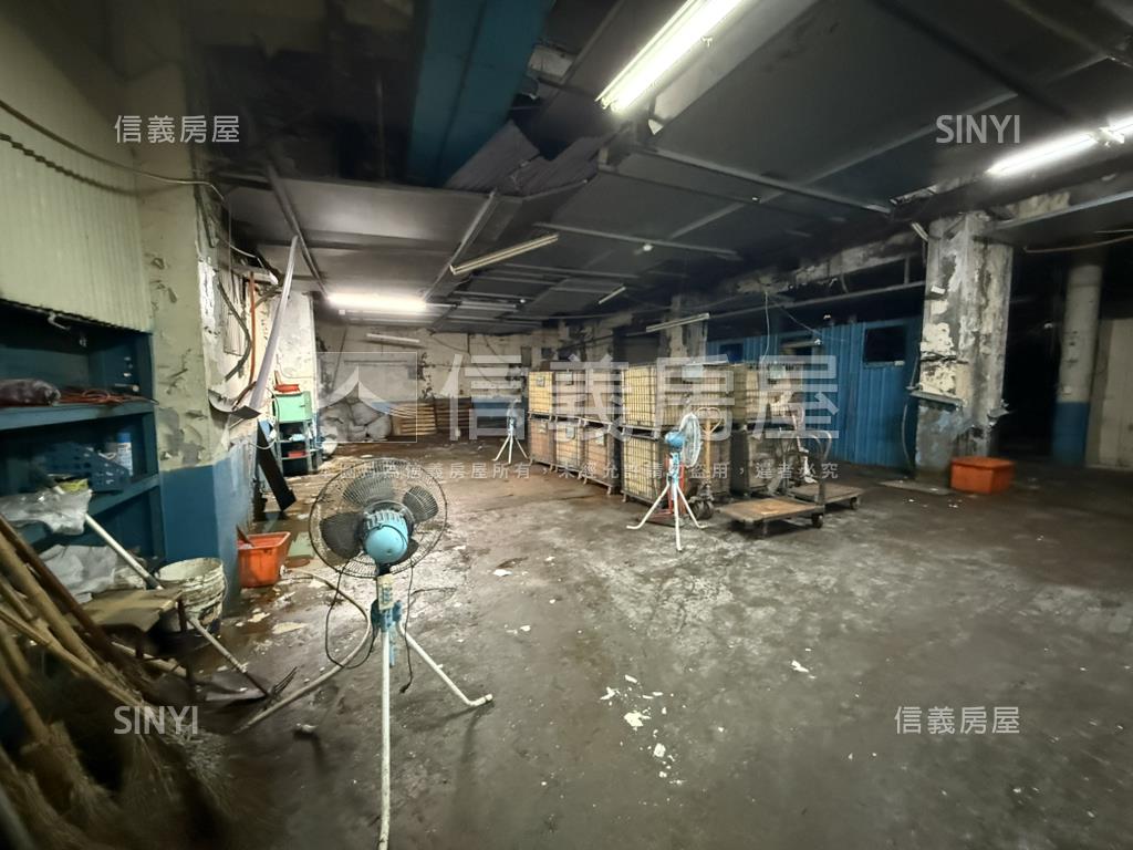 化成近捷運透天廠房房屋室內格局與周邊環境