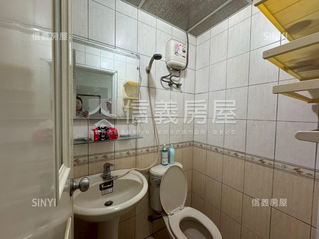 專任北區大面寬臨活路透天房屋室內格局與周邊環境