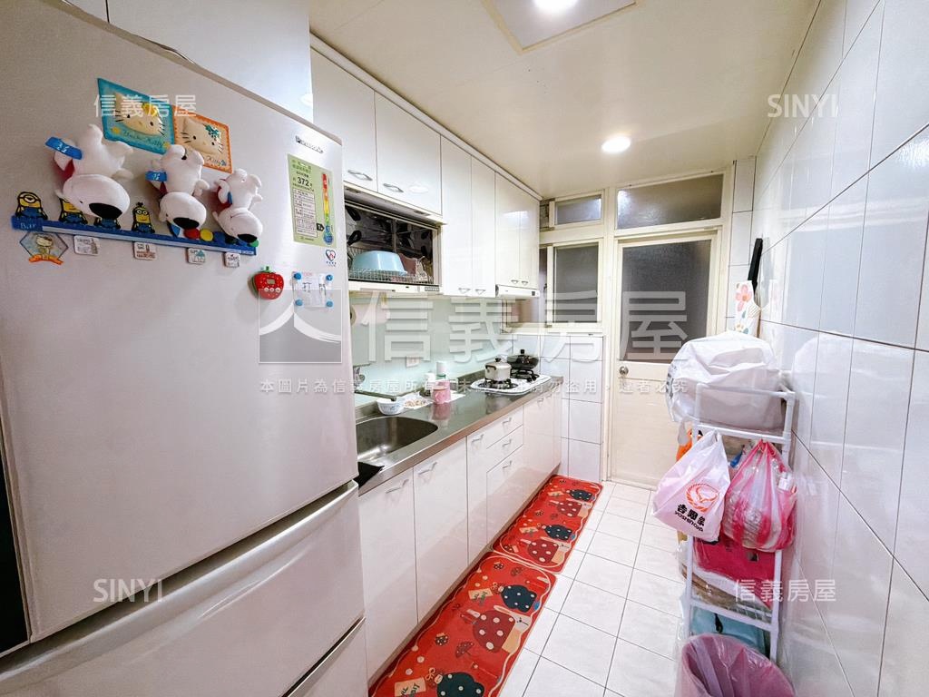 中山路美妝四樓房屋室內格局與周邊環境