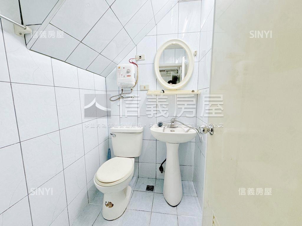 板新捷運稀有釋出一樓隔套房屋室內格局與周邊環境