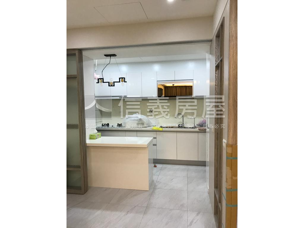近海山站高峰裝潢美空間房屋室內格局與周邊環境