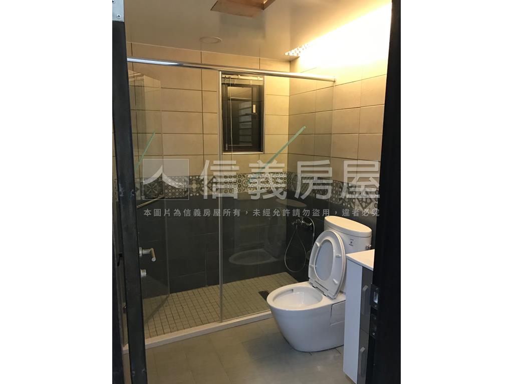 近海山站高峰裝潢美空間房屋室內格局與周邊環境
