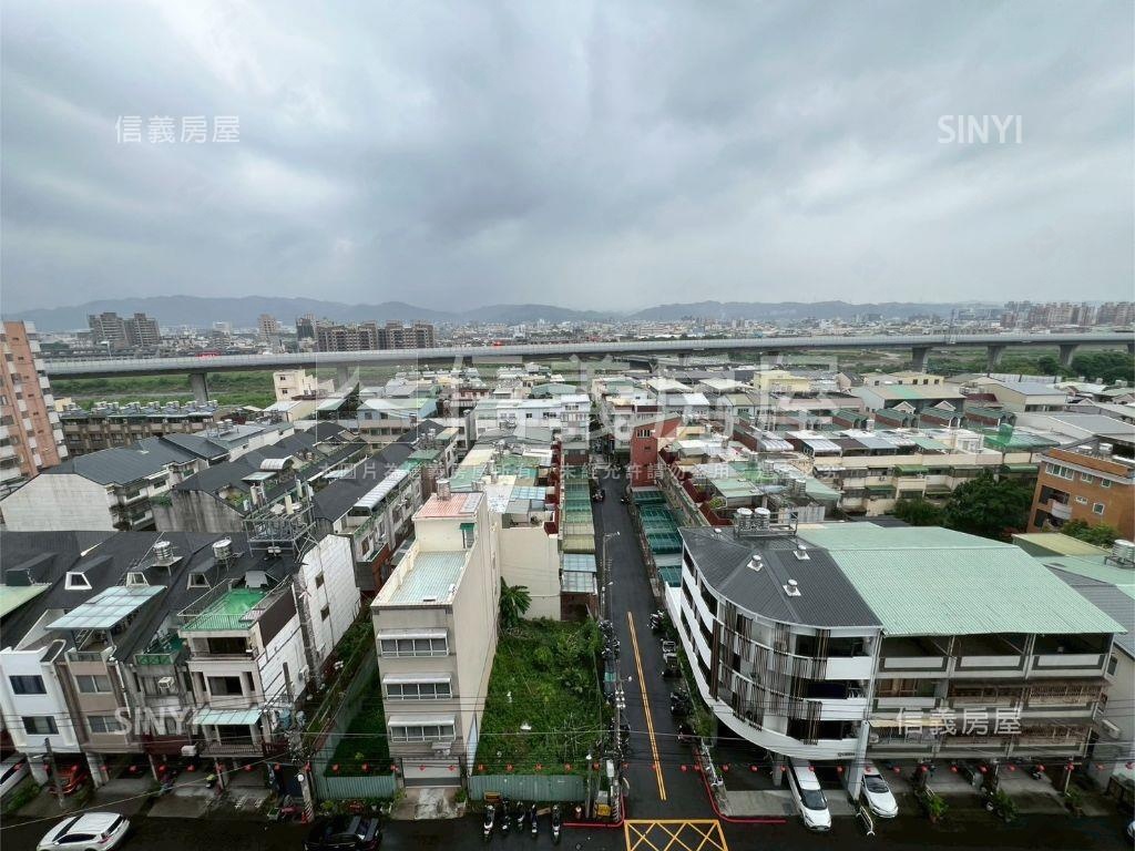聚羨岱高樓美視野雙平車位房屋室內格局與周邊環境