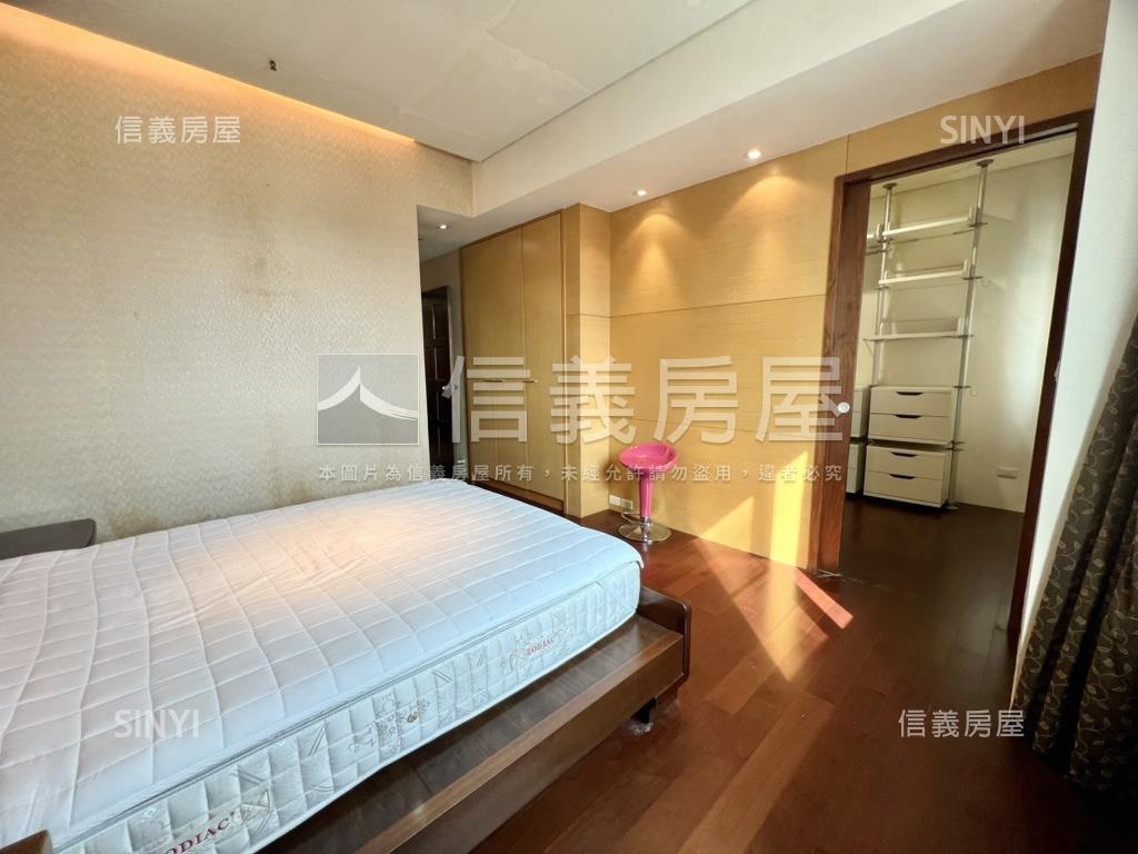 寶佳桂冠朝西南高樓大三房房屋室內格局與周邊環境