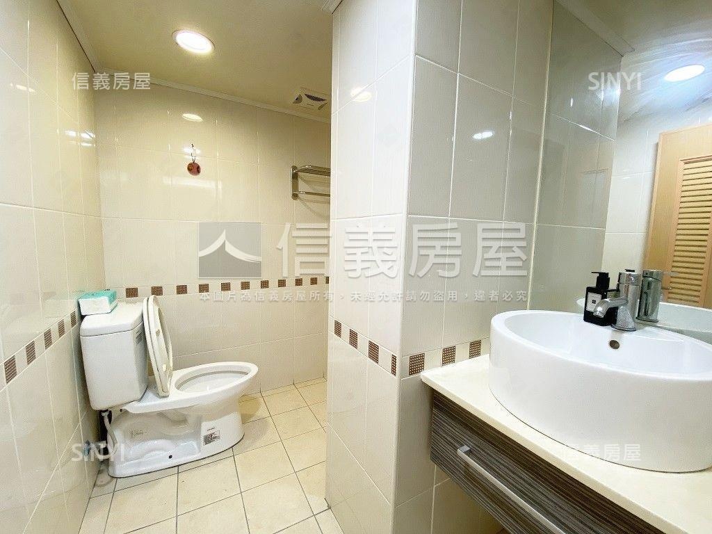 民權二路歐洲宮庭附車位左房屋室內格局與周邊環境