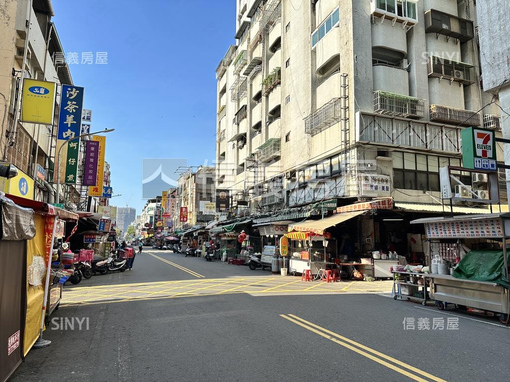 三多商圈精華金店面房屋室內格局與周邊環境