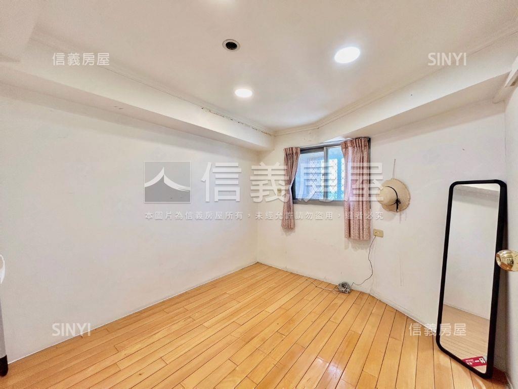 武陵中正樓中樓有車位房屋室內格局與周邊環境