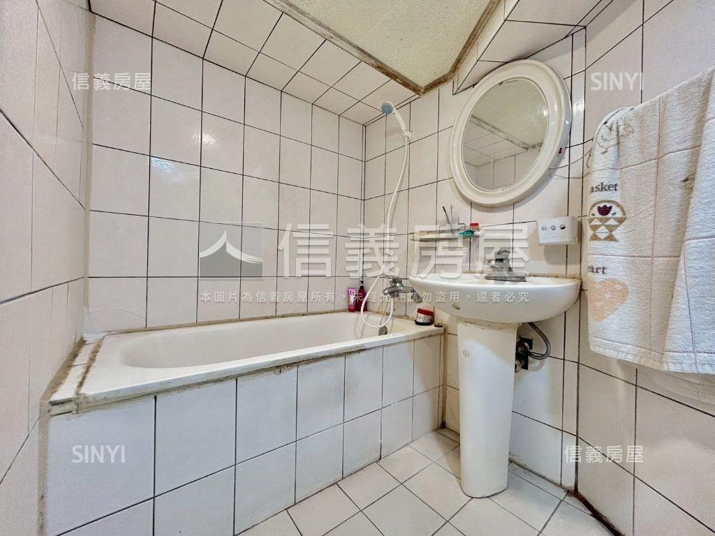 武陵中正樓中樓有車位房屋室內格局與周邊環境