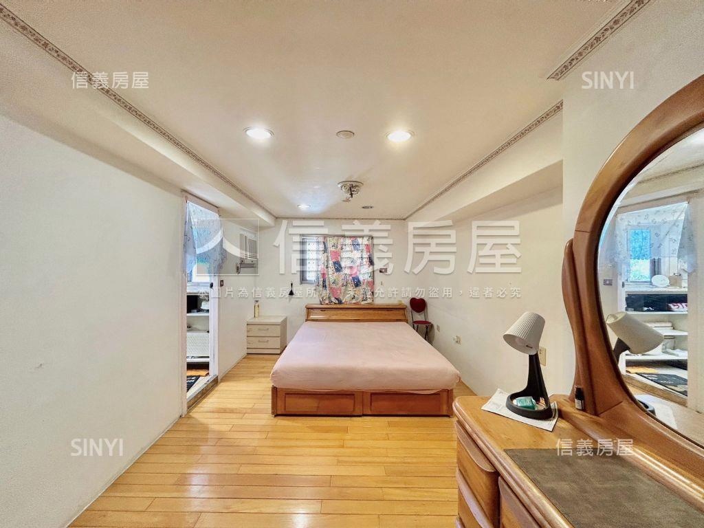 武陵中正樓中樓有車位房屋室內格局與周邊環境