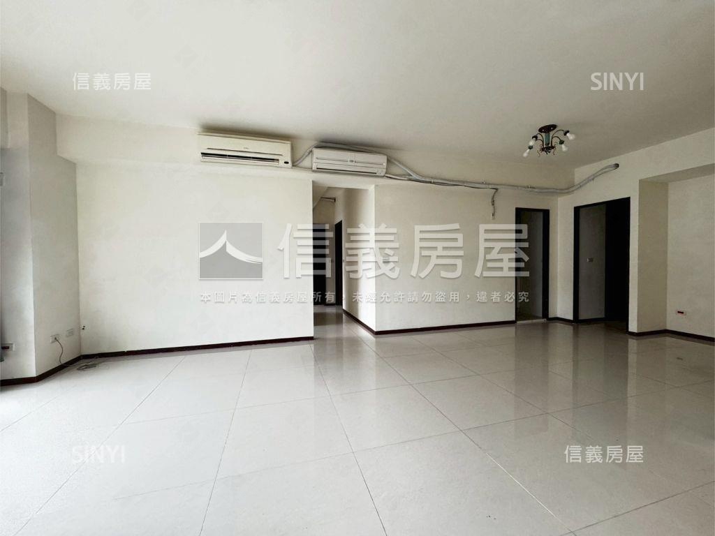 首耀璀璨四房帶車位房屋室內格局與周邊環境