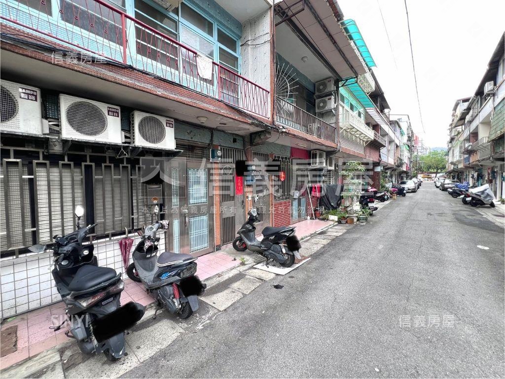 奇岩捷運四套房一樓房屋室內格局與周邊環境