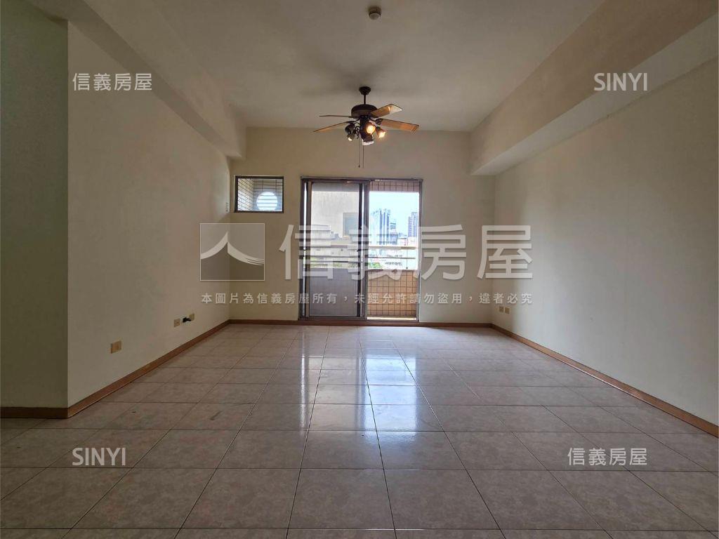 皇家貴賓首排綠景五房平車房屋室內格局與周邊環境