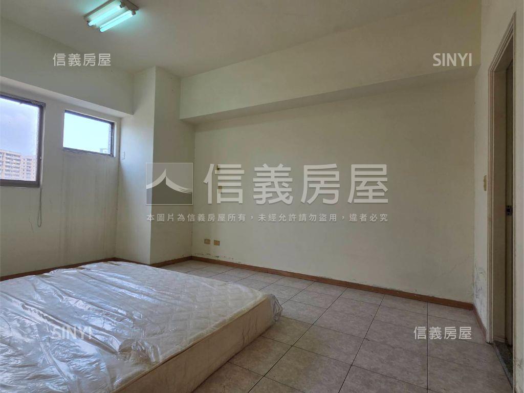 皇家貴賓首排綠景五房平車房屋室內格局與周邊環境