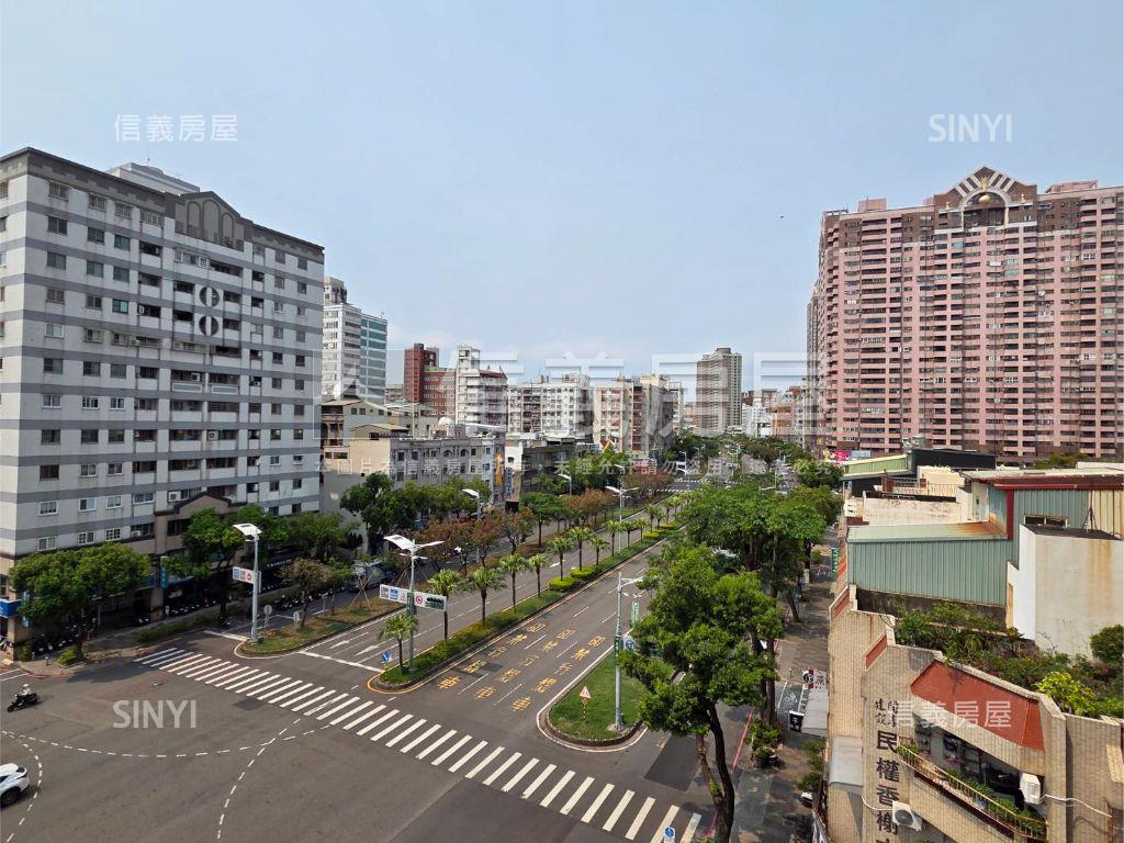 皇家貴賓首排綠景五房平車房屋室內格局與周邊環境