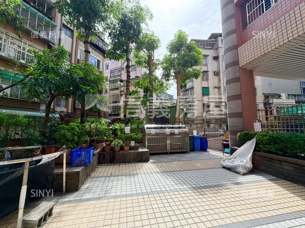 近海山哈佛名第三房車位房屋室內格局與周邊環境