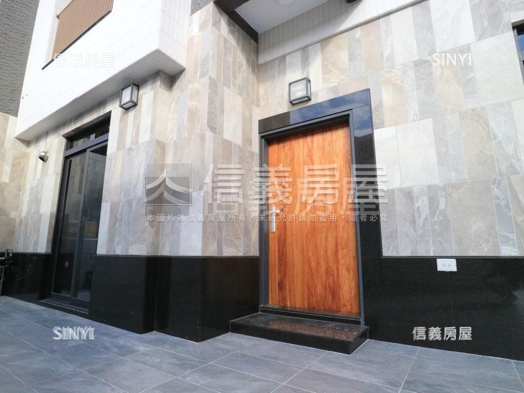首富精品角窗四車墅房屋室內格局與周邊環境