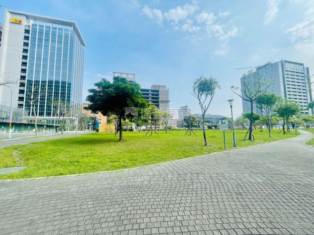 首購！海研Ａ３雙捷２房房屋室內格局與周邊環境