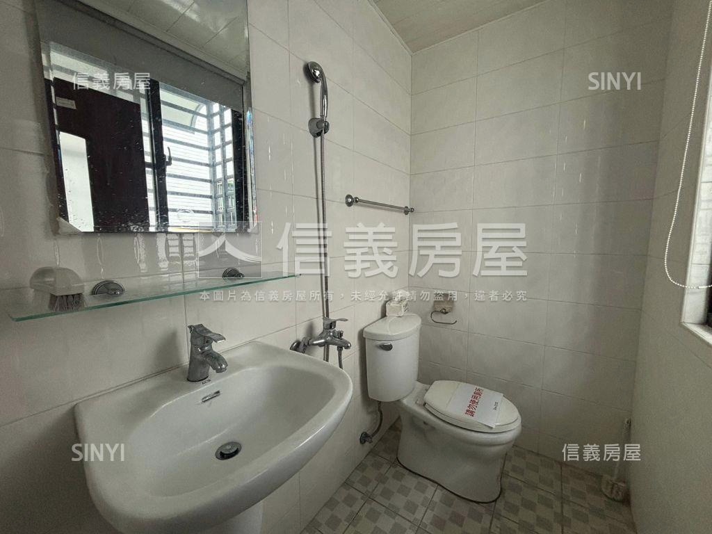 近長安國小獨院別墅房屋室內格局與周邊環境