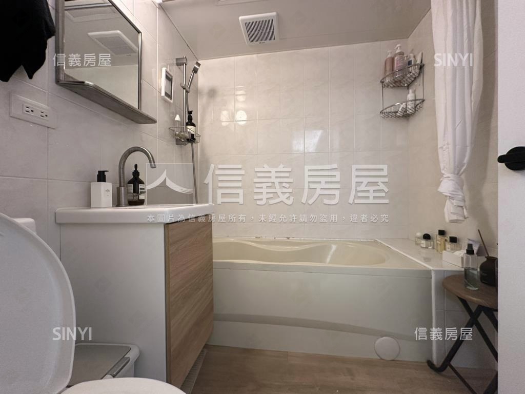 捷運公園電梯三房房屋室內格局與周邊環境