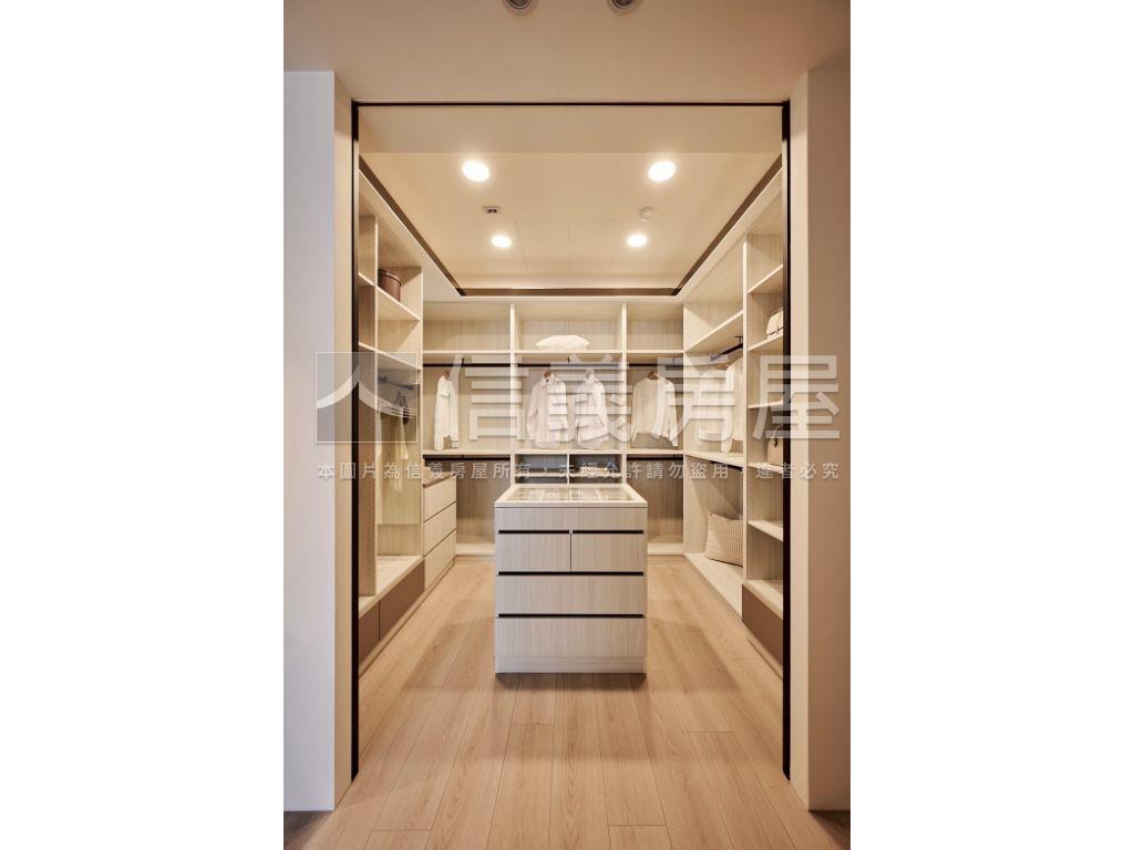 馥御美景觀附坡道平面車位房屋室內格局與周邊環境