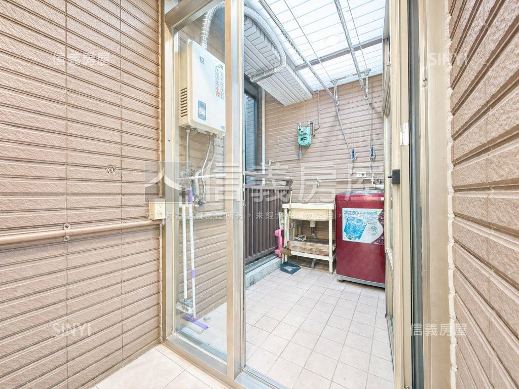 景安電梯二房坡平大車位房屋室內格局與周邊環境