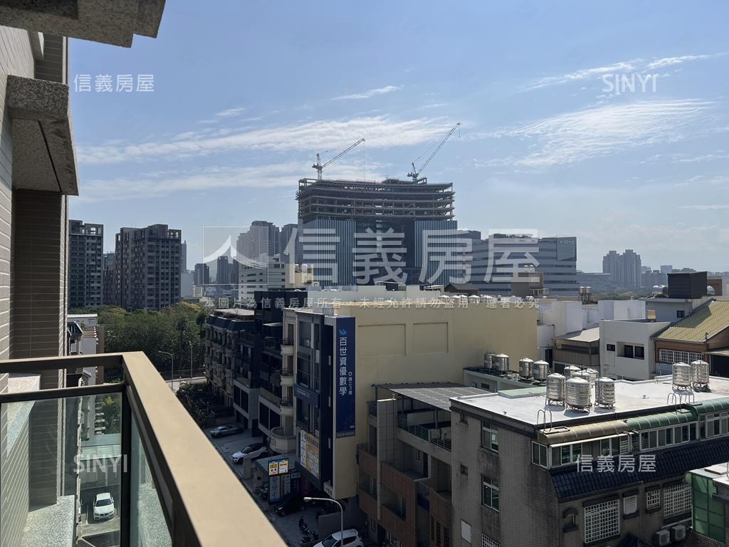 品ＣＡＳＡ三房平面車位房屋室內格局與周邊環境