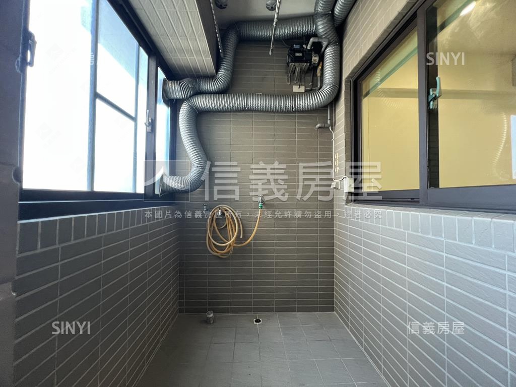 品ＣＡＳＡ三房平面車位房屋室內格局與周邊環境