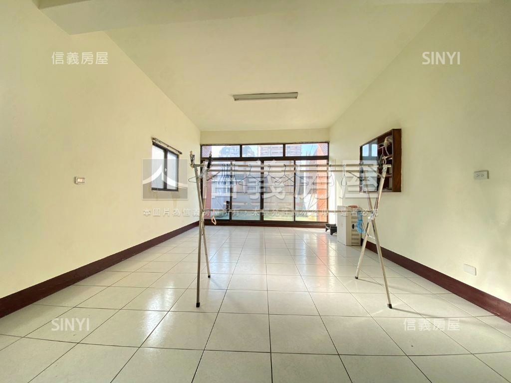 市中心正南瑤路邊間店住房屋室內格局與周邊環境