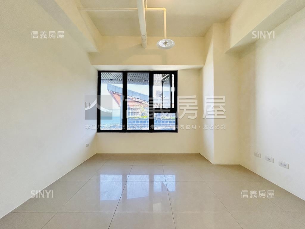 海洋都心頂樓美景房屋室內格局與周邊環境
