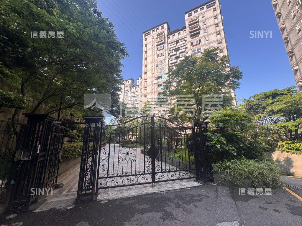 達觀３房雙車位房屋室內格局與周邊環境