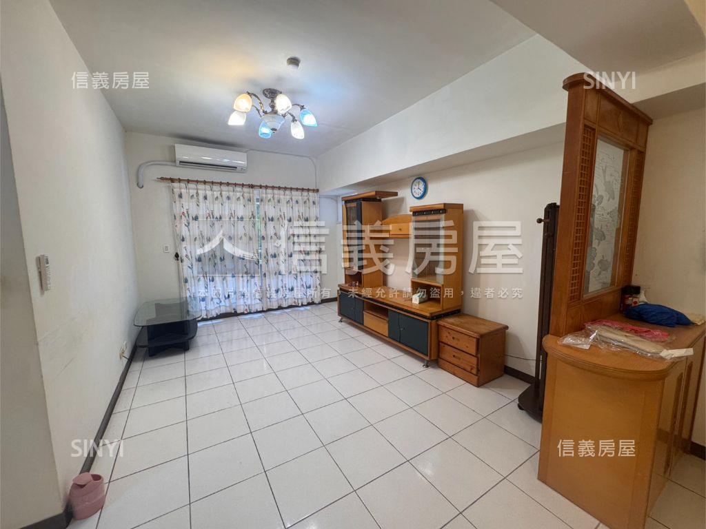 達觀３房雙車位房屋室內格局與周邊環境