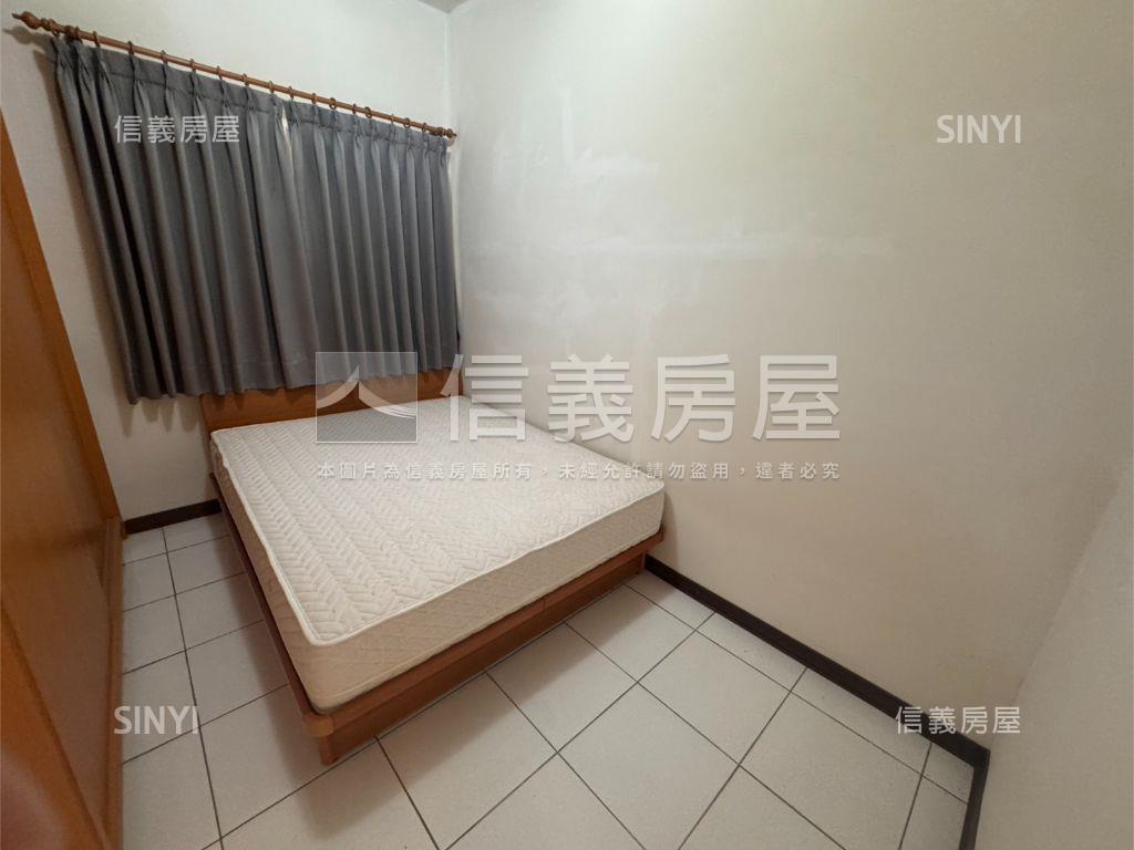 達觀３房雙車位房屋室內格局與周邊環境