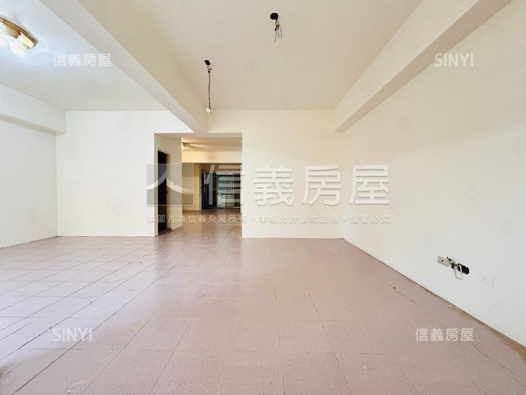 三民高中華廈附車位房屋室內格局與周邊環境