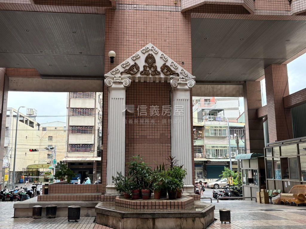 中興商圈商業大空間房屋室內格局與周邊環境